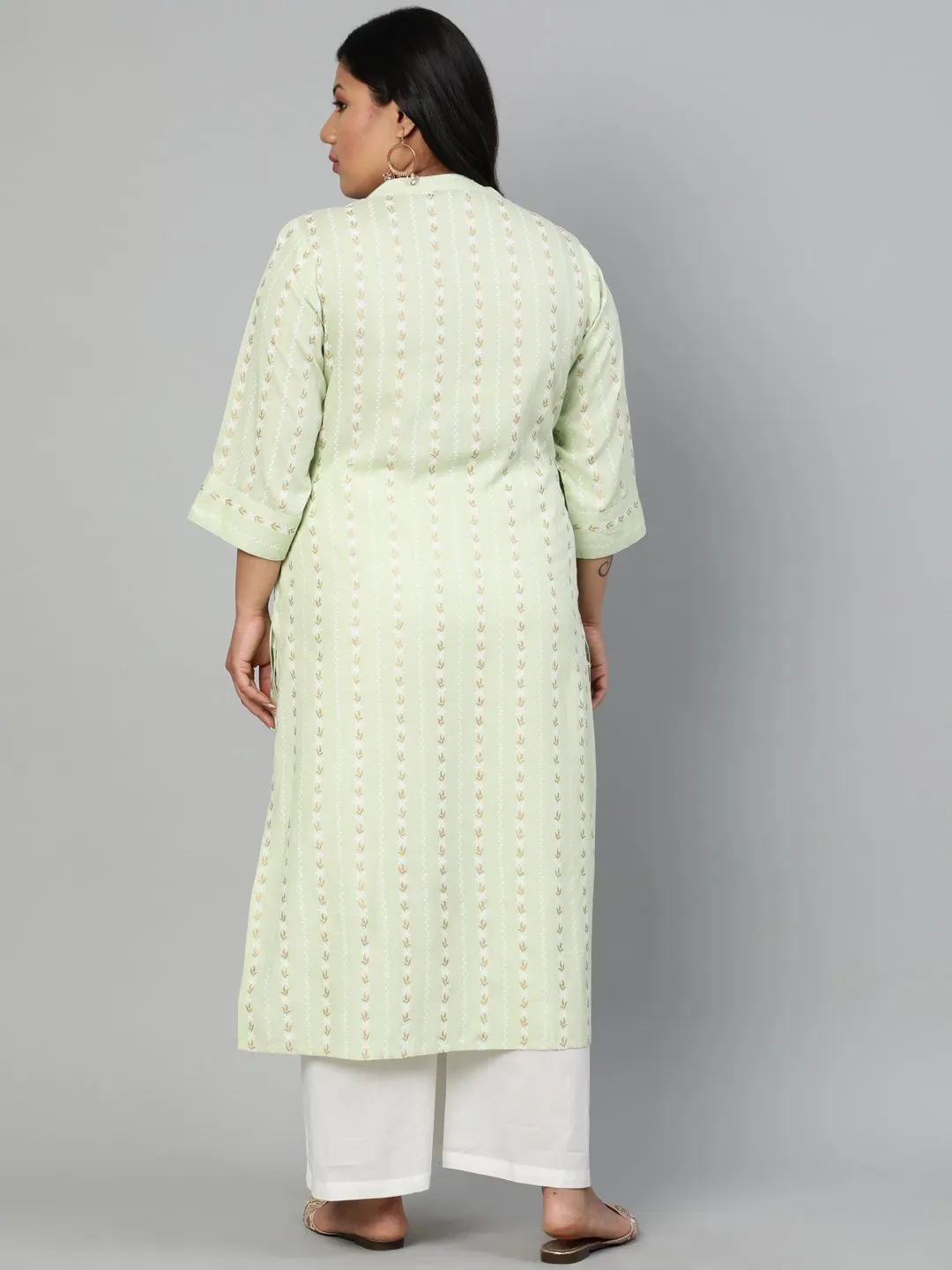 Women Pastel Green  Floral Printed Printed Kurta With Mandarin Collar & Three Quarters Sleeves